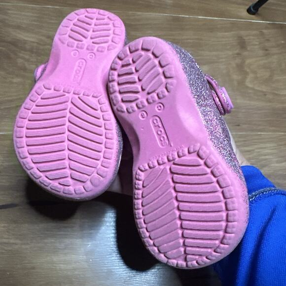 CROCS Karin Child Size 6 Pink Sparkle Slip On Double Strap Clog Sandals - Picture 6 of 6